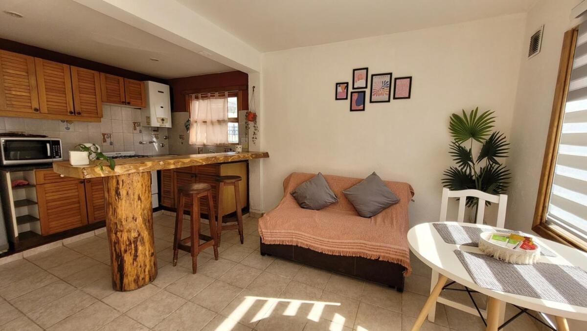 Cozy & Bright Near Downtown Ushuaia