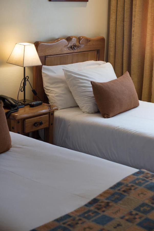 Apartahotel Del Bosque 3*