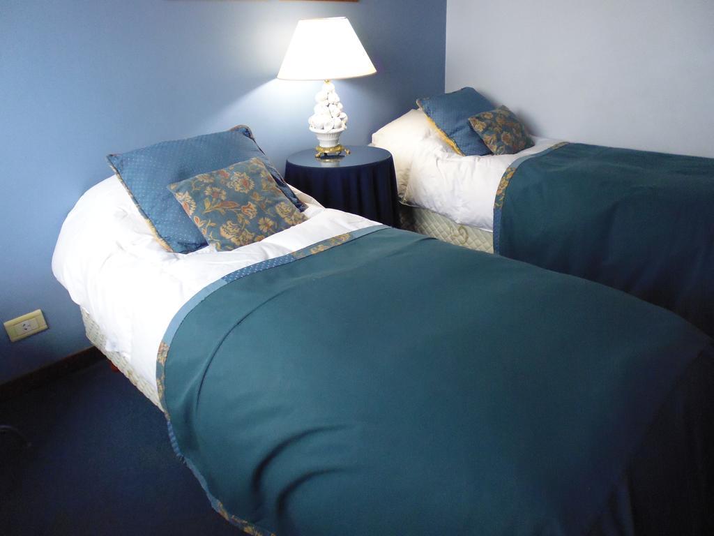 Residencia Linares Inn 2*