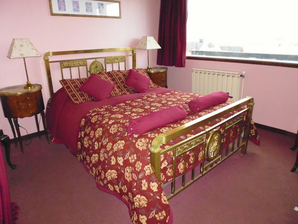 Residencia Linares 2*