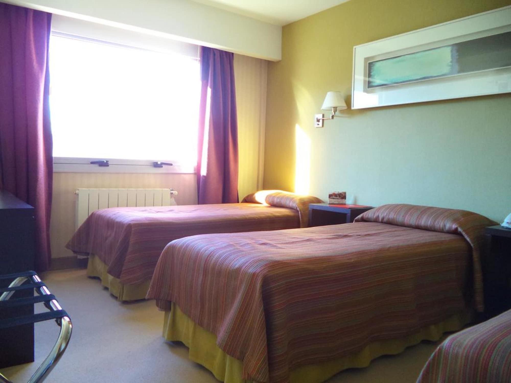 Hotel Mil810 3*