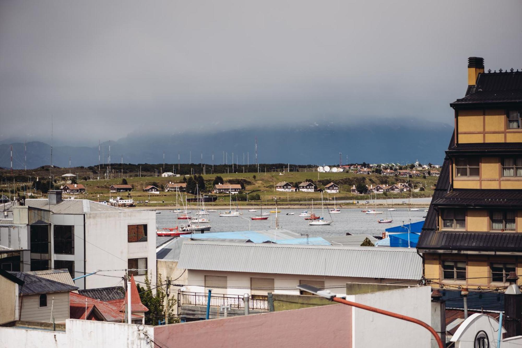 Gente Del Sur - Towers Ushuaia