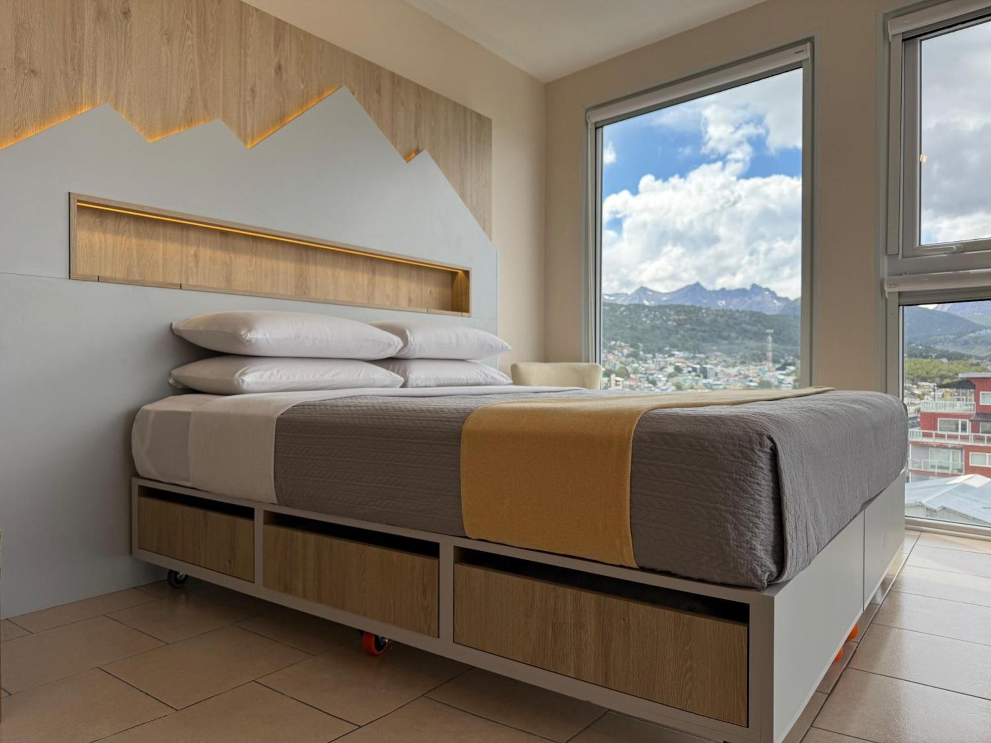 Infinity View Pent House Iii *