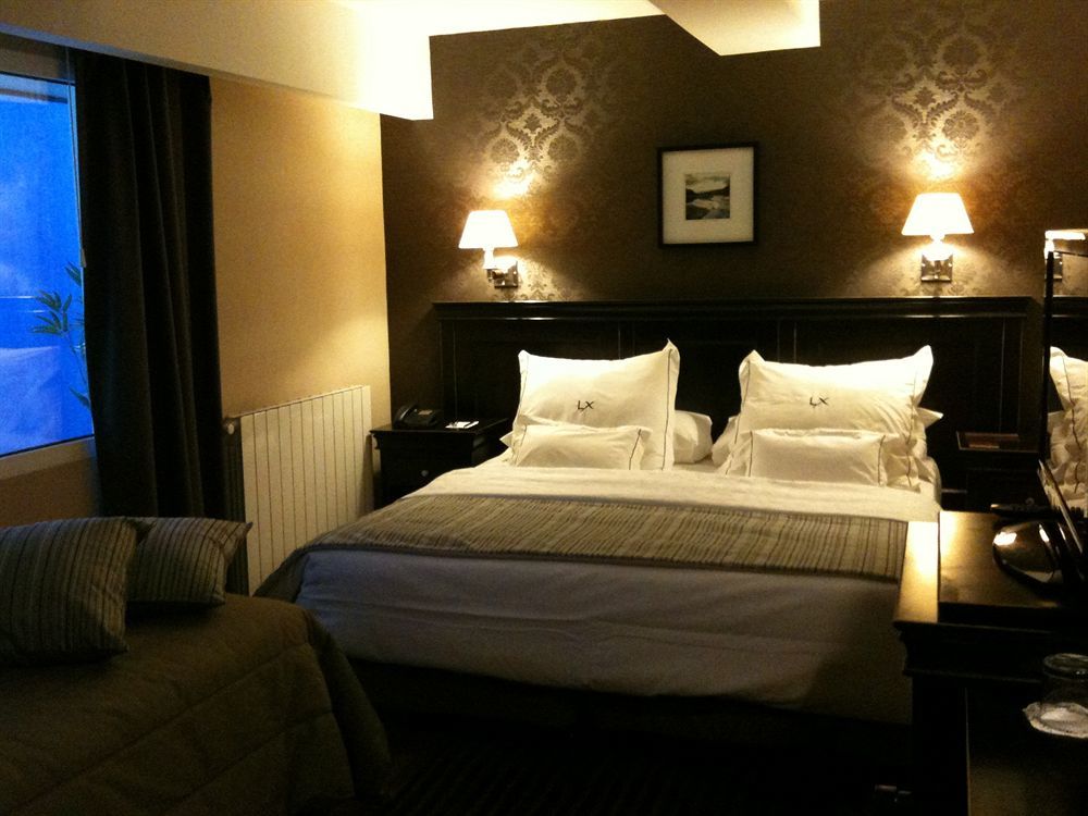 Lennox 4*