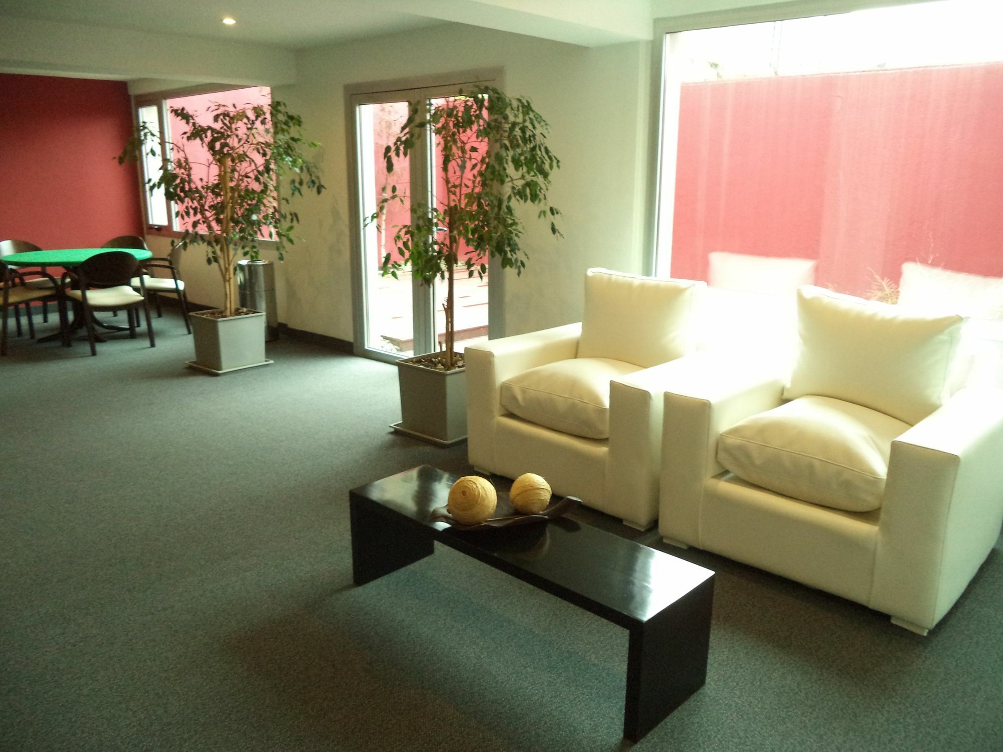 Hotel Mil810 3*