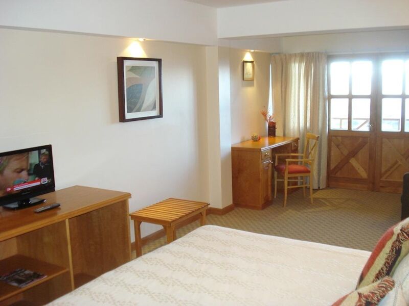 Hotel Altos & Resto